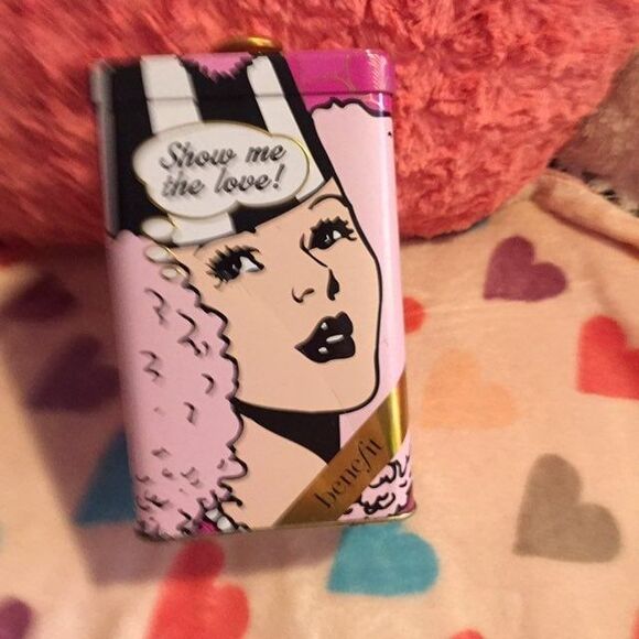 Benefit Cosmetics Collector Tin - Picture 1 of 8